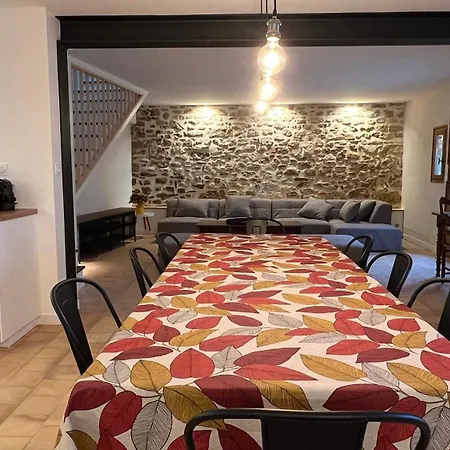 Сasa de vacaciones La Petite Blanchardiere, Avec Piscine Sabran